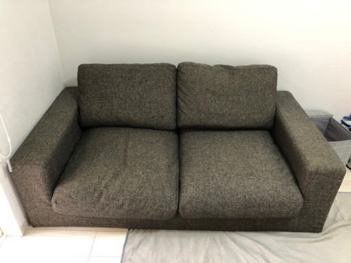 取引中IKEA 2人掛けソファー　ダークグレー