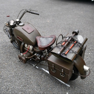 大型のブリキ製 バイク置物の画像