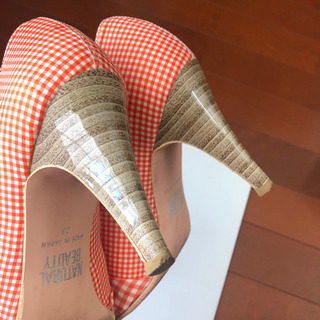 【定価1万円ほど】ナチュラルビューティー オレンジギンガムチェック パンプスの画像
