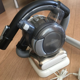 black & decker コードレス掃除機の画像