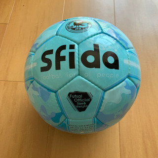 美品！フッサルオフィシャルサイズのボール　さしあげます。