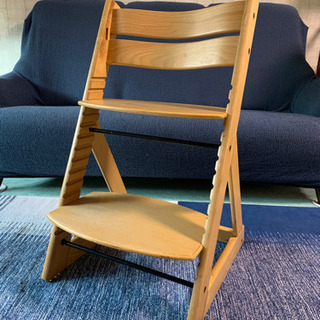 高さ調節式　ベビーチェアの画像