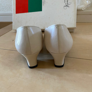 銀座　カネマツの本革製パンプスです！サイズは22.5cmです！の画像