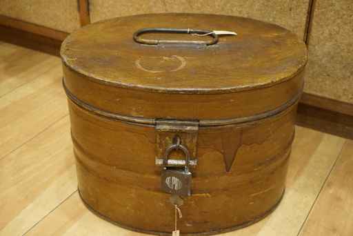 1930年代イギリス製アンティークハットボックス