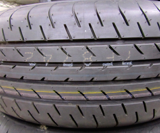美品 夏タイヤ 4本セット ヨコハマ ブルーアース 225/60R17 99H 2019年製 ☆ PayPay(ペイペイ)決済可能 ☆