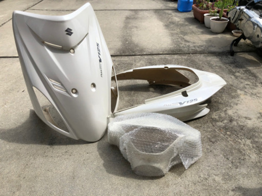 アドレスv125s 新品外装、インナー類