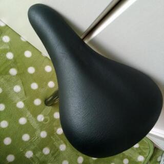 💴⤵️💴⤵️新品　自転車のサドル