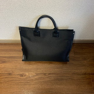 就活カバンの画像