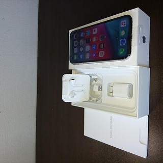 iPhone X Silver 64 GB SIMフリー