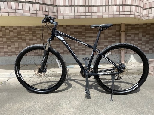 美車！　GIANT  29er　ディスクブレーキ　３×８　シマノ２４段