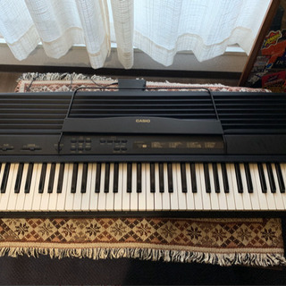 電子ピアノ　CASIO