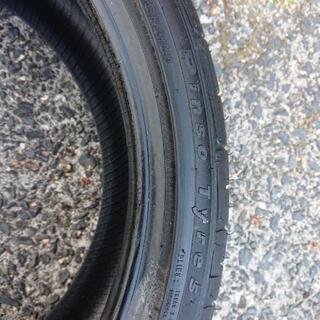 215/40/R18 PinsoTyres 1本中古タイヤの画像