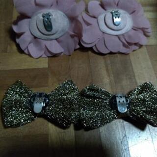 シューズブローチ　各400円 ピンク花は300円の画像