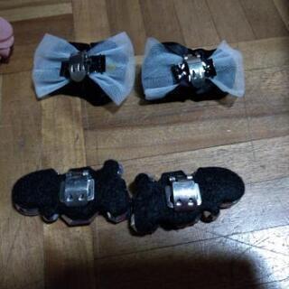 シューズブローチ　各400円 ピンク花は300円の画像