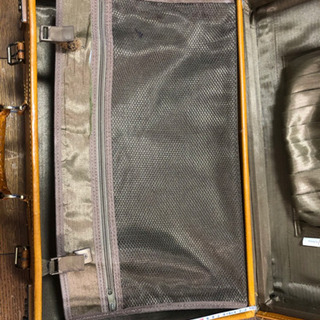 スーツケース 茶色の画像