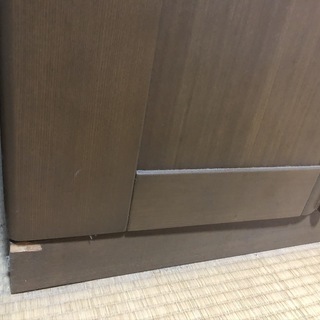 おしゃれな洋服ダンス（クローゼット）姿見付きの画像