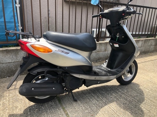 コロナ対策にバイク通勤はいかがでしょうか？ピカピカなヤマハJOGインジェクション4サイクルで燃費良いです。経済的 ディオよりジョグ原付 原チャリ ゲンチャリ