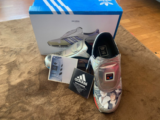 アディダス×スターウォーズ　コレクション　マイクロペーサー　スニーカー