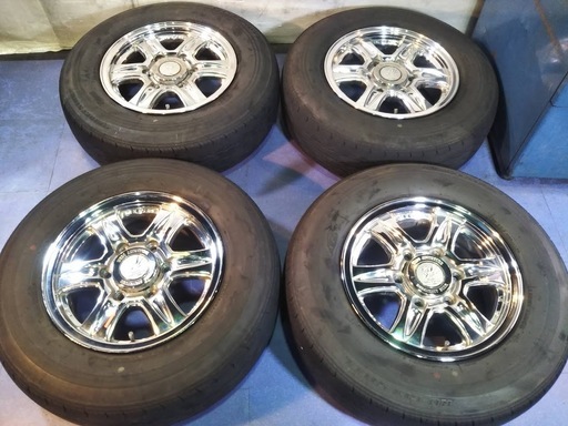 夏 ハイエース☆メッキ 調☆200ハイエース 200系 キャラバン ウエッズ キーラー PCD139.7 ブリヂストン 195/80Ｒ15 ＬＴ【富山】195Ｒ15 車検対応
