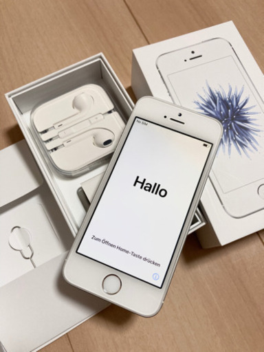 iPhone SE Silver 128 GB SIMフリー