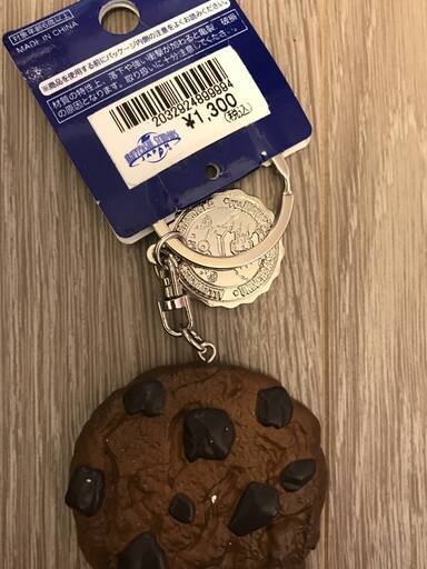 新品　クッキーモンスター　キーホルダー　クッキーがリアル　USJ