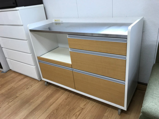 5ea4cab399f5ca28fd658a7d
