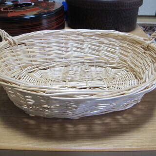 【お取引中】果物かご　W36cm × 26cm × H10cmの画像