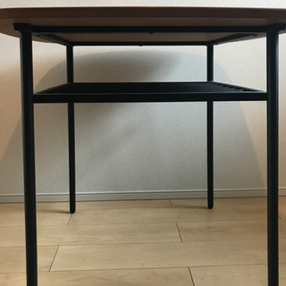 2人掛けダイニングテーブル！範囲内お届けします！の画像