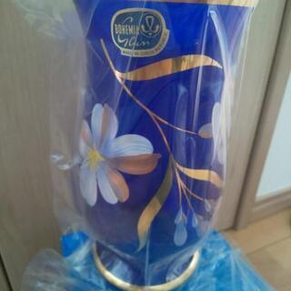 新品 ボヘミアングラス 花瓶の画像