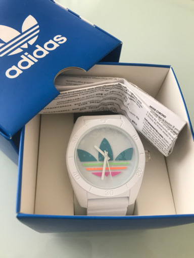 adidas腕時計シリコンタイプ　箱付き新品未使用品