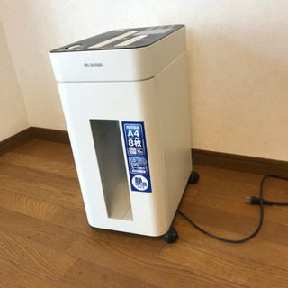 A4ペーパーシュレッダーの画像
