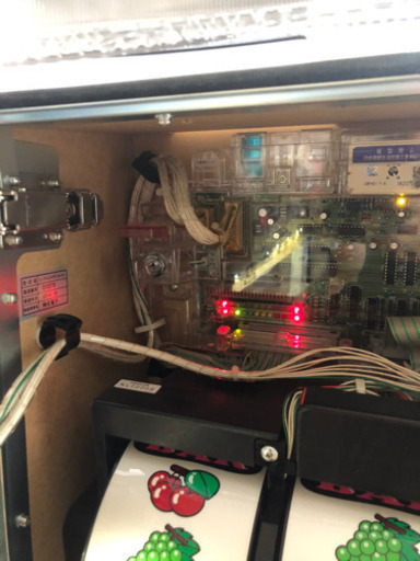 ジャグラー　クリスタルパネル　コイン不要機付