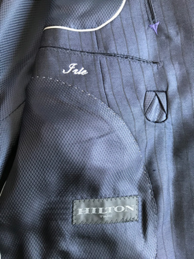 HILTONスーツ　A体4号　ネイビー　ストライプ