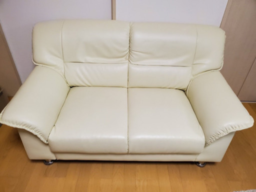 [取りに来てください]レザーソファー　※1年のみ使用、新品に近い