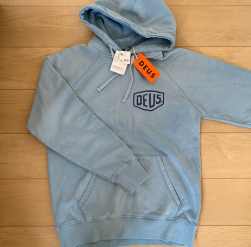 deus パーカー