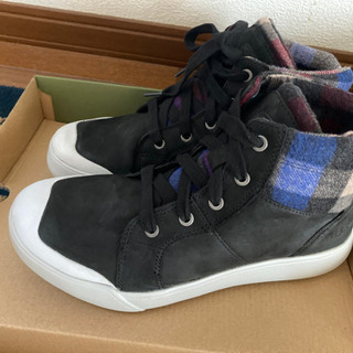 keen 新品未使用品レディーススニーカー24.5