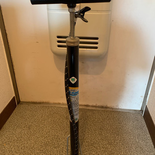 自転車空気入れ　さしあげます