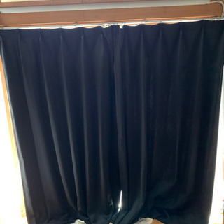 遮光カーテン　黒　無地　ドレープのみ【ジャンク品】
