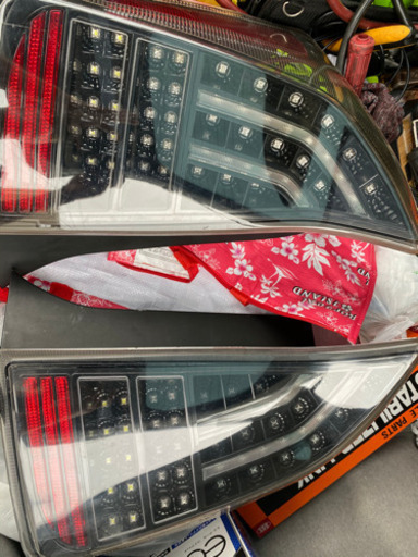 ZVW30  プリウス　社外LEDテールランプ