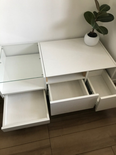 収納ローガラステーブル鏡付き
