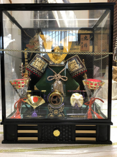 ケース入り兜　久月