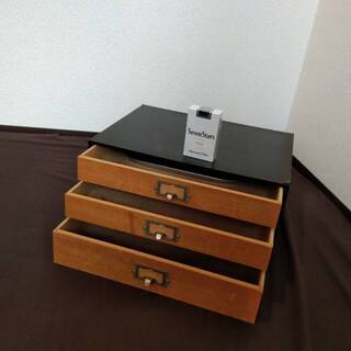 ステーショナリー3段ボックスあげます（DVDアマデウスと着る毛布付き）