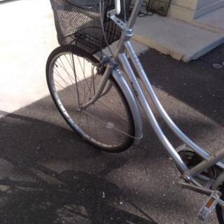 チャイルドシート付き自転車の画像