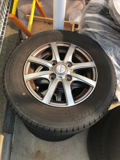 スタッドレス　145r12 タイヤ、ホイール付き4本セット
