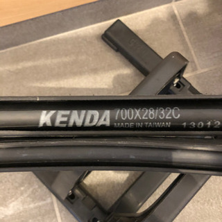 ロードバイク　700x28c タイヤとチューブx2