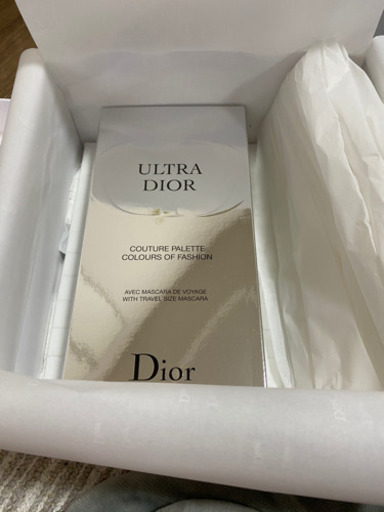 【新品未開封】限定品　Dior クチュール パレット 2020 ギフトラッピング