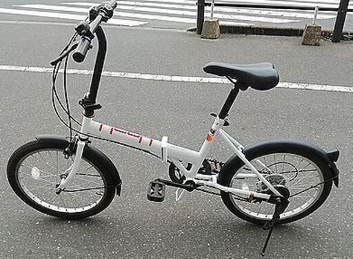 【着払い対応可能！！旧鹿児島市内送料無料】 リサイクルストアスターズ城西店 ２０インチ shimano6段変速機付き 折りたたみ自転車 ホワイト×ブラック