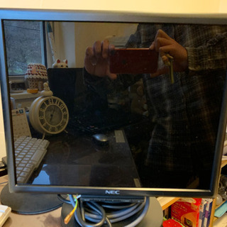 PCモニター３台(NEC,DELL,LG)　１台¥300-の画像
