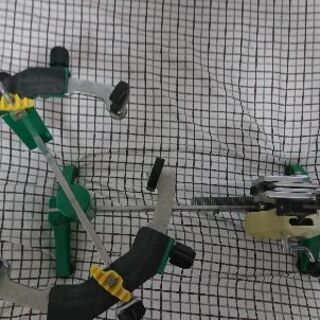 バドミントンガット張り機です