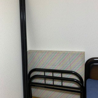 スチールパイプ式シングルベッドの画像